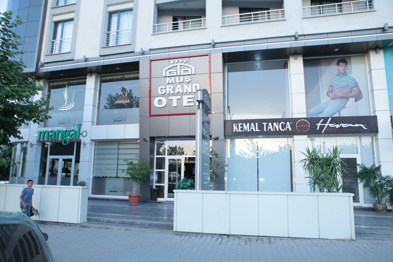 Mus Grand Hotel Exterior foto